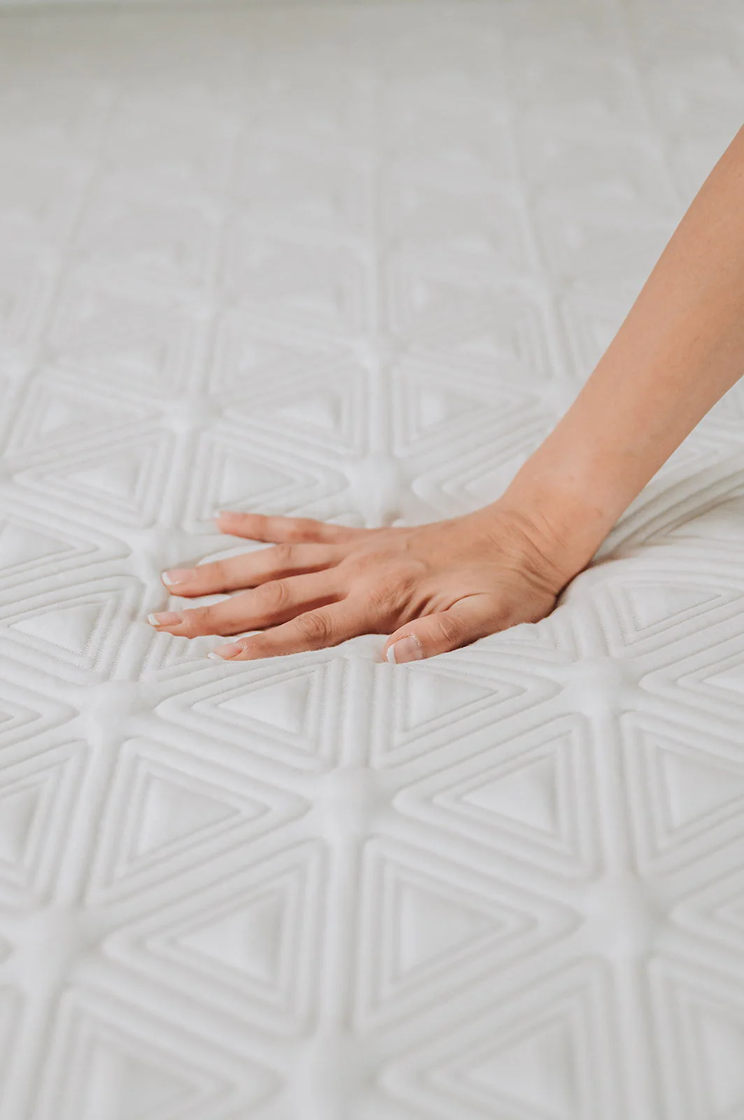 8" Gel Memory Foam Mattress - Image 4