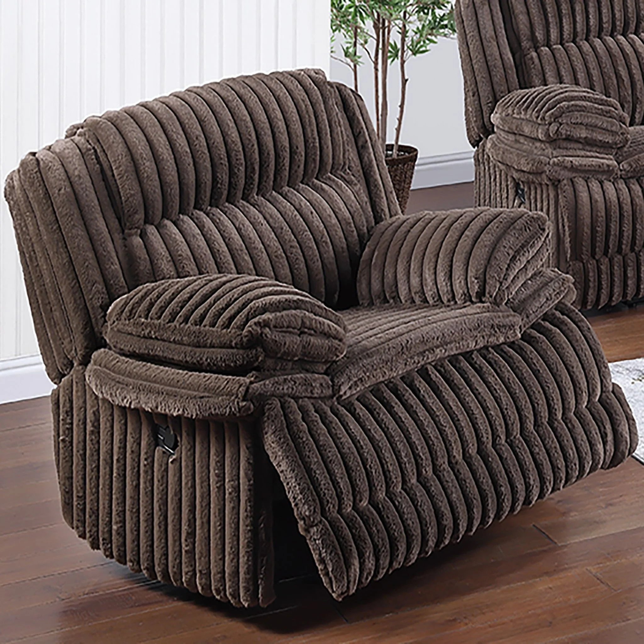 Contemporary Manual Motion Glider Recliner Chair With Padded Armrests And Smooth Rocking Function - Image 8