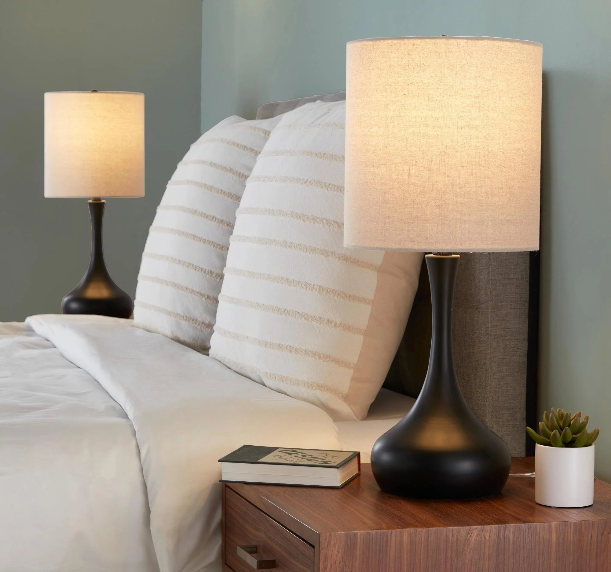 Genie - Contemporary Table Lamp (Set of 2) - Matte Black / Oatmeal - Image 2