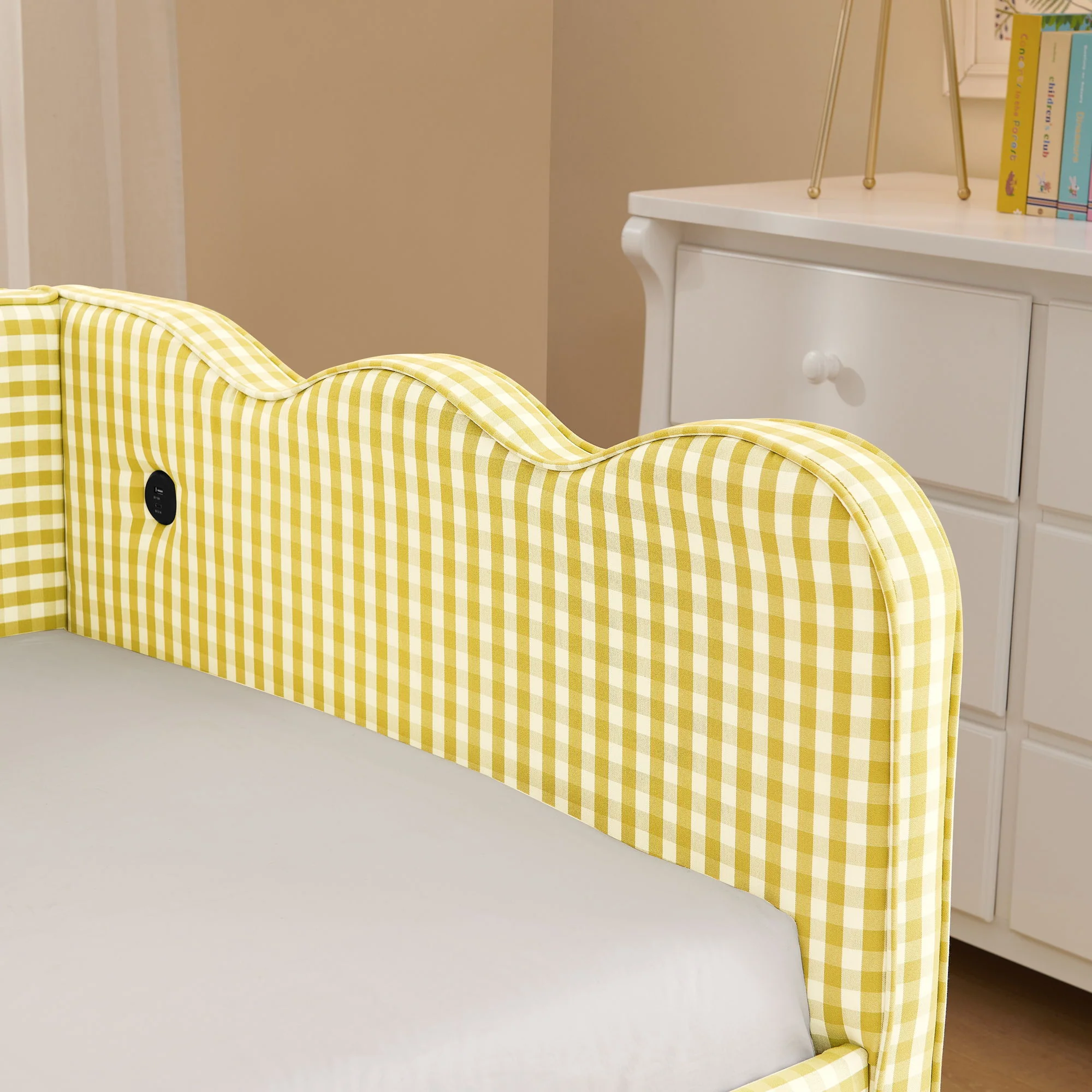 Gingham Daybed With USB Charging Port, Wave-Shaped Design - Image 107