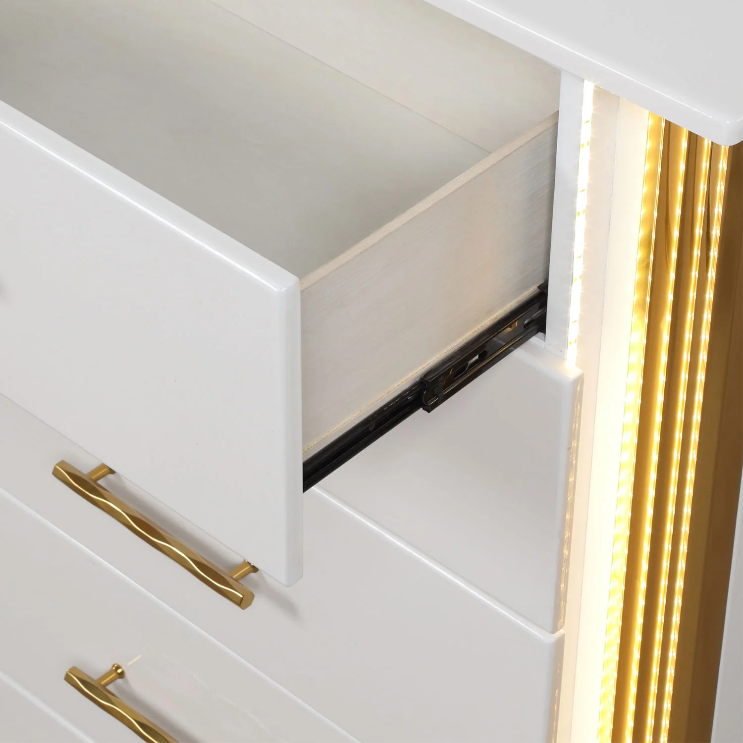 Obsession - 5 Drawer Chest - White - Image 5