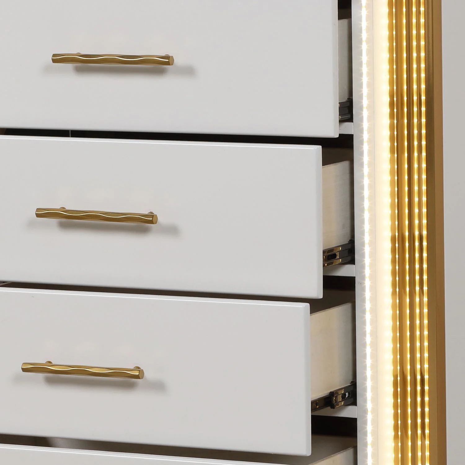 Obsession - 5 Drawer Chest - White - Image 6