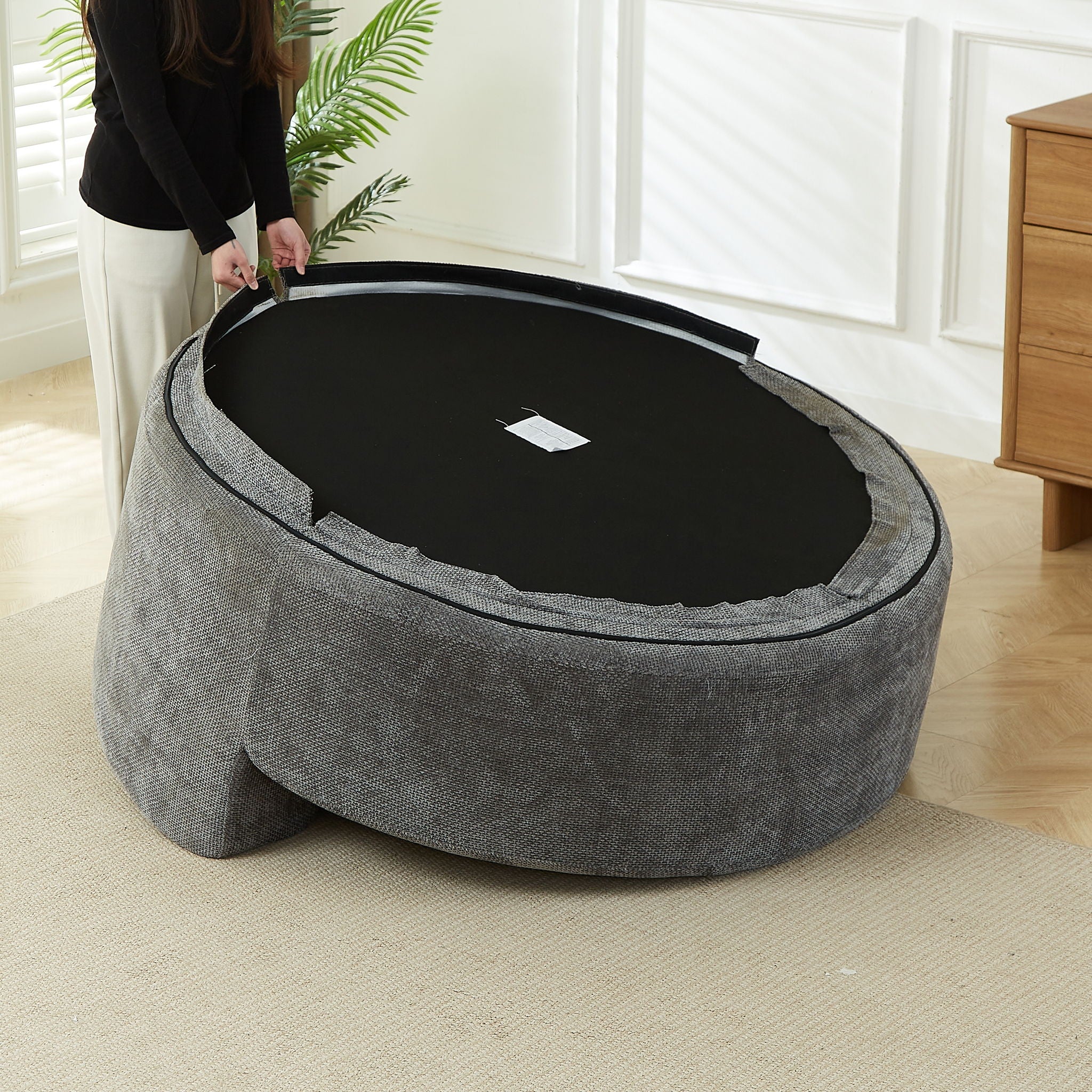Single 360 Degree Swivel Chair For Living Room - Image 3