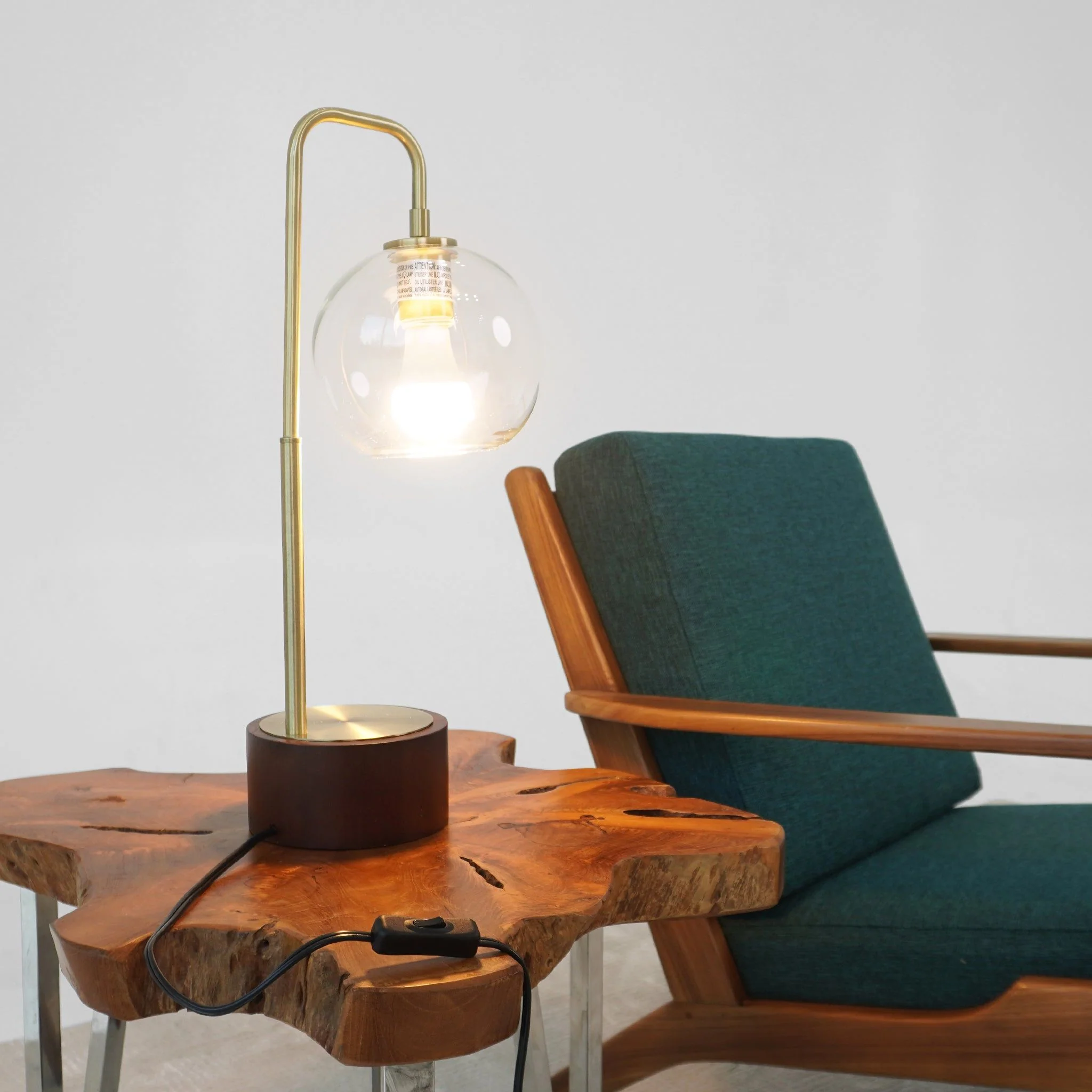 Villa - Desk Lamp - Gold - Image 9